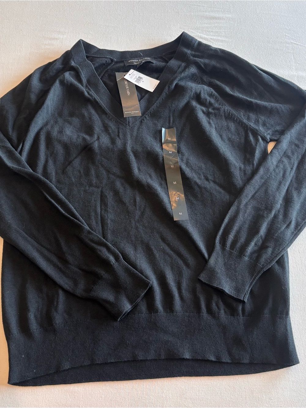 NWT Banana Republic Women's Black V-Neck Forever Sweater